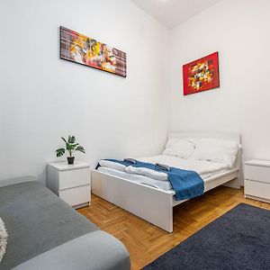 Appartement met Vier Kamers
